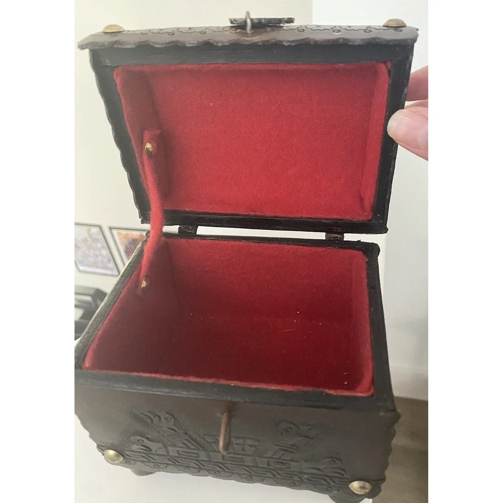 Vintage Peruvian Leather Embossed Folk Art Jewelry Box